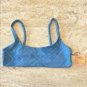 SKATIE X Amber Fillerup Clark women’s swim top blue size large